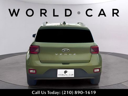 Used 2020 Hyundai Venue SEL image 12