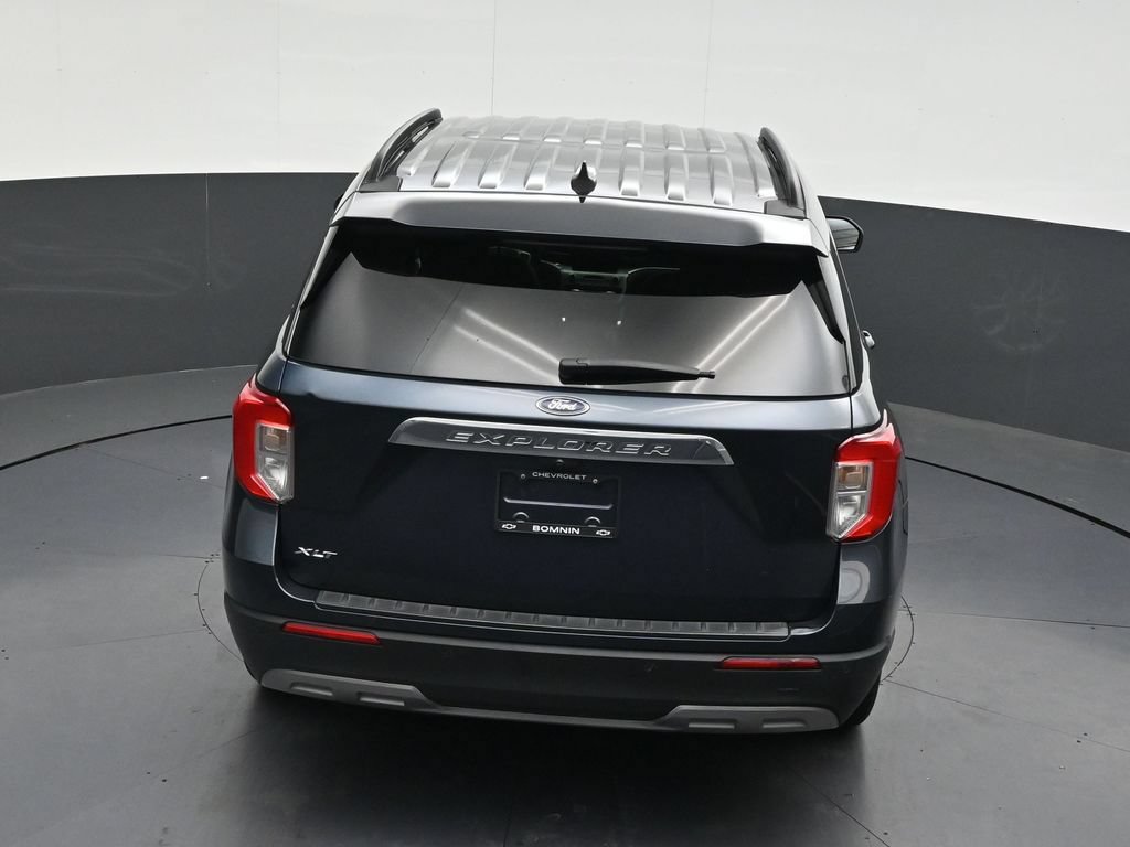 Used 2022 Ford Explorer XLT w/ Equipment Group 202A RWD image 13