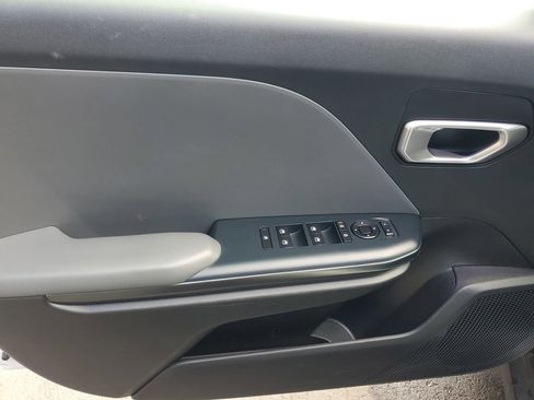 Used 2025 Kia K4 LXS image 18