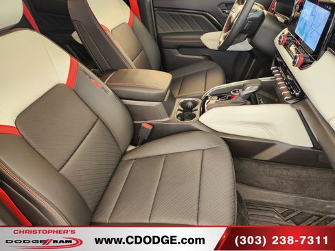 Used 2026 GMC Canyon AT4X AWD/4WD image 23