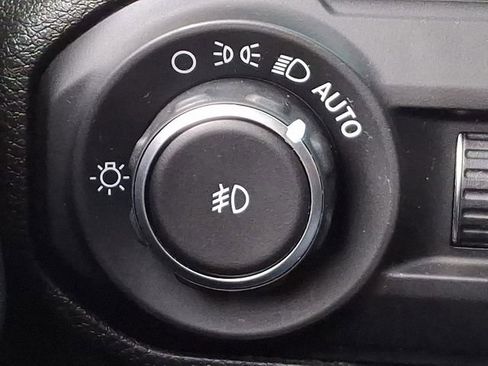 Used 2018 Jeep Wrangler Unlimited Sahara image 23