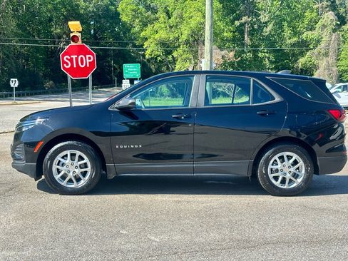 Used 2023 Chevrolet Equinox LS image 5