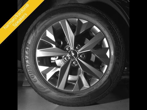 Certified 2025 Kia Sportage SX Prestige AWD/4WD image 13