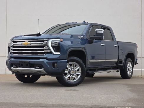 Used 2024 Chevrolet Silverado 2500 High Country AWD/4WD image 1