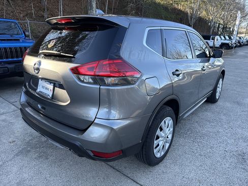 Used 2017 Nissan Rogue S image 7