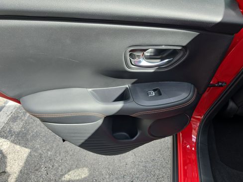 Used 2025 Honda HR-V Sport image 11