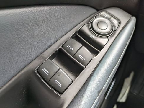 Used 2022 Buick Enclave Essence w/ Sport Touring Edition image 23