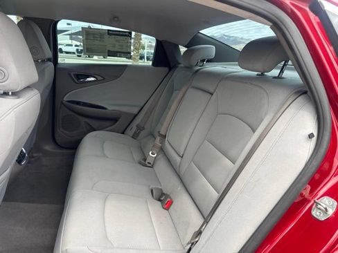 Used 2021 Chevrolet Malibu LT FWD image 9