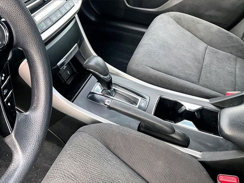 Used 2015 Honda Accord Hybrid Sedan image 12