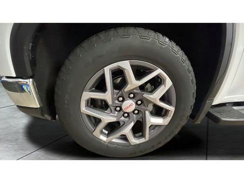 Certified 2022 GMC Sierra 1500 SLT w/ SLT Premium Plus Package image 18