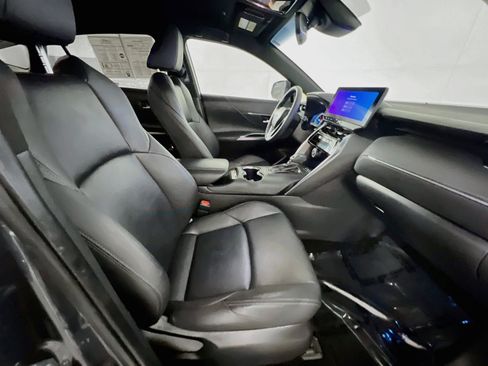 Used 2023 Toyota Venza XLE AWD/4WD image 31