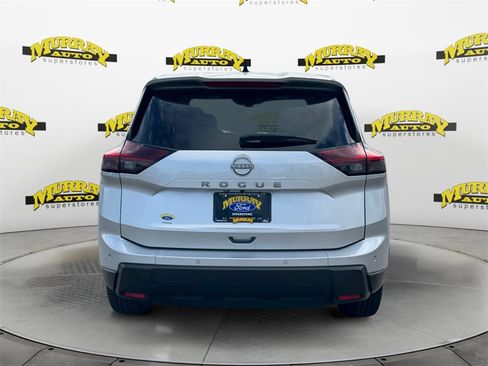 Used 2024 Nissan Rogue S image 4