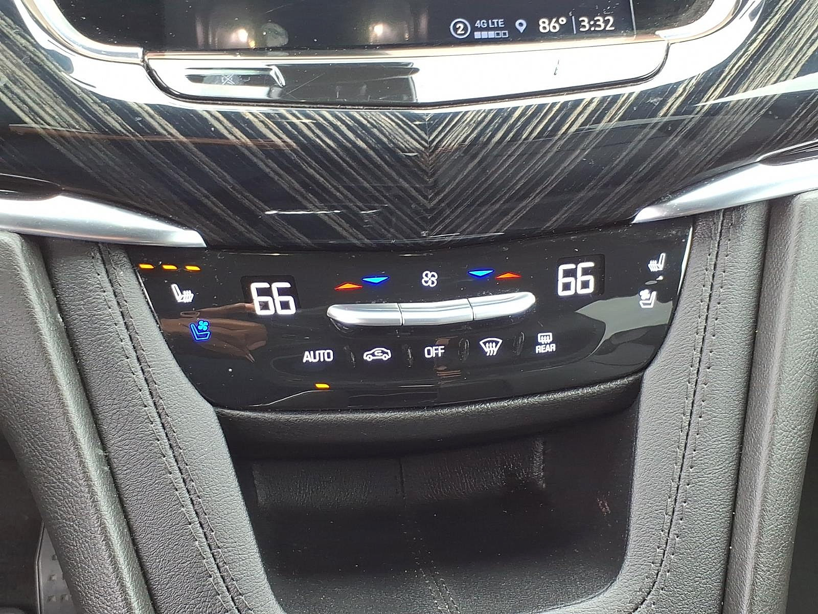 Used 2024 Cadillac XT6 Premium Luxury AWD/4WD image 24