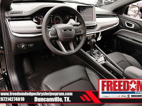 New 2026 Jeep Compass Latitude image 10