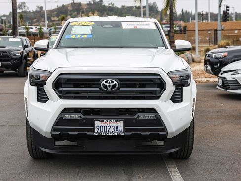 Certified 2024 Toyota Tacoma SR5 AWD/4WD image 18