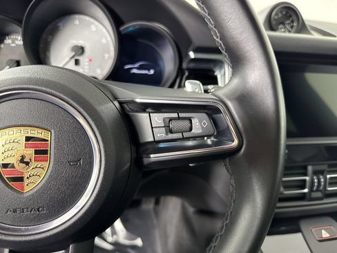 Certified 2022 Porsche Macan S AWD/4WD image 39
