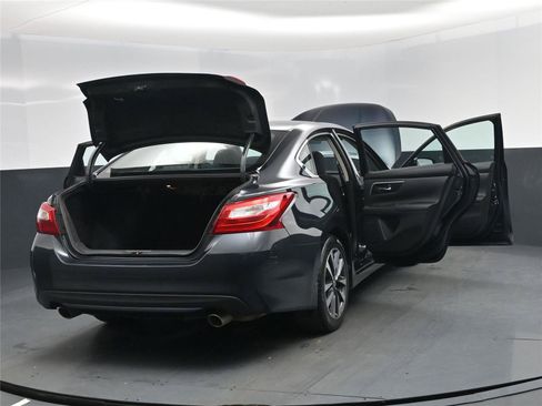 Used 2017 Nissan Altima 2.5 SV w/ Convenience Package image 28