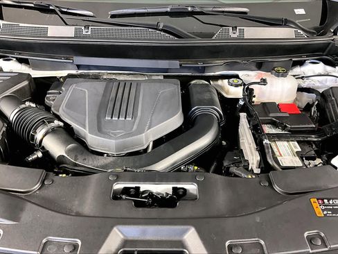 Certified 2025 GMC Acadia AT4 w/ Super Cruise Package image 30