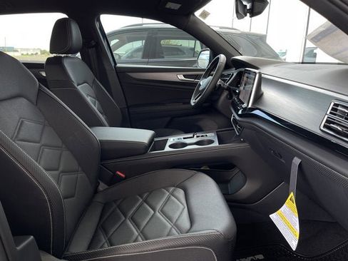 New 2026 Volkswagen Atlas Cross Sport SE image 23