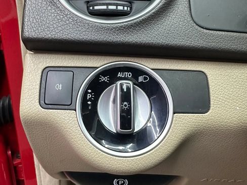 Used 2014 Mercedes-Benz C 250 Sedan image 11