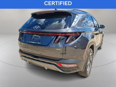 Certified 2023 Hyundai Tucson Limited AWD/4WD image 10