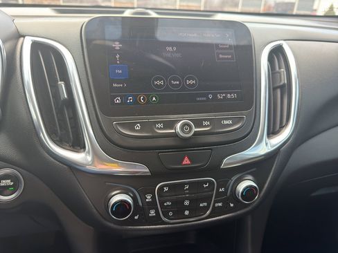 Used 2019 Chevrolet Equinox LT image 17