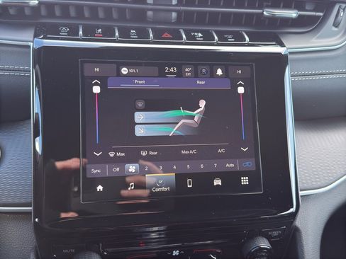 New 2026 Jeep Grand Cherokee L Laredo AWD/4WD image 18