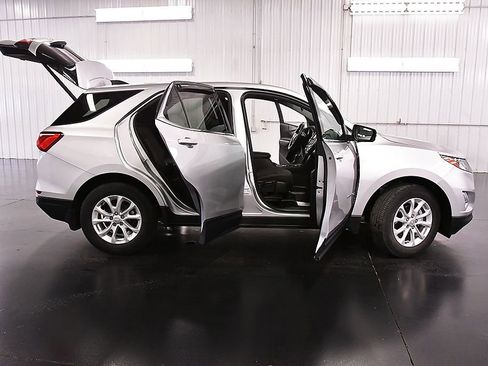 Used 2019 Chevrolet Equinox LT FWD image 30