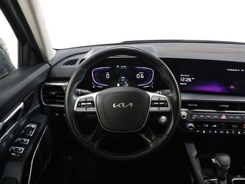 Used 2024 Kia Telluride LX FWD image 13