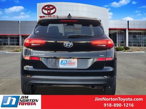Used 2019 Hyundai Tucson SE image 6