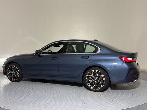 Used 2025 BMW 330i Sedan RWD image 3