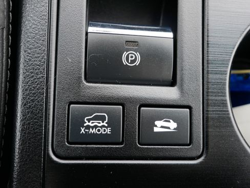 Used 2016 Subaru Outback 3.6R Limited AWD/4WD image 26