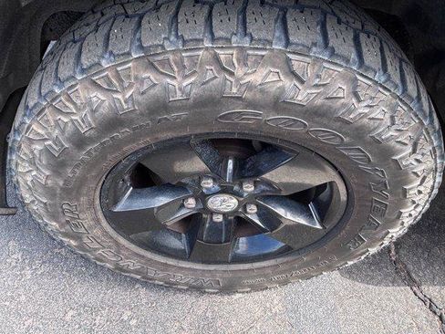 Used 2019 RAM 1500 Classic SLT RWD image 6