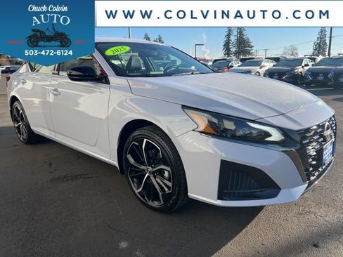 New 2025 Nissan Altima 2.5 SR image 5