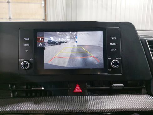 Used 2025 Kia Sportage LX image 23