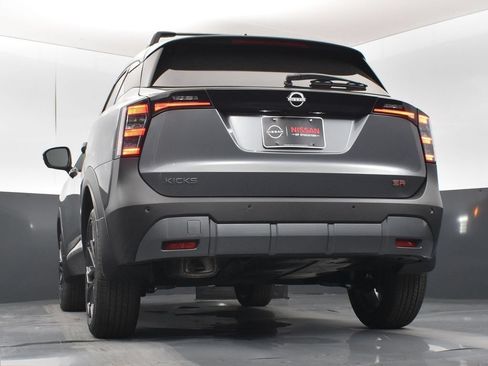 New 2026 Nissan Kicks SR w/ Illumination Package FWD image 42