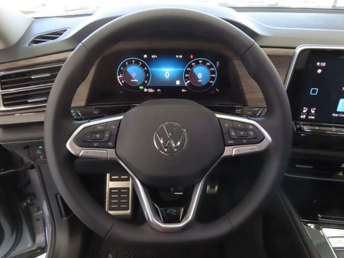 New 2025 Volkswagen Atlas SEL Premium R-Line image 16