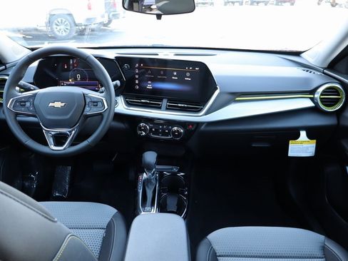 New 2026 Chevrolet Trax LT w/ LT Convenience Package image 16