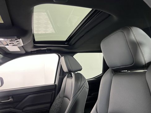 Used 2024 Toyota Tacoma Limited image 24