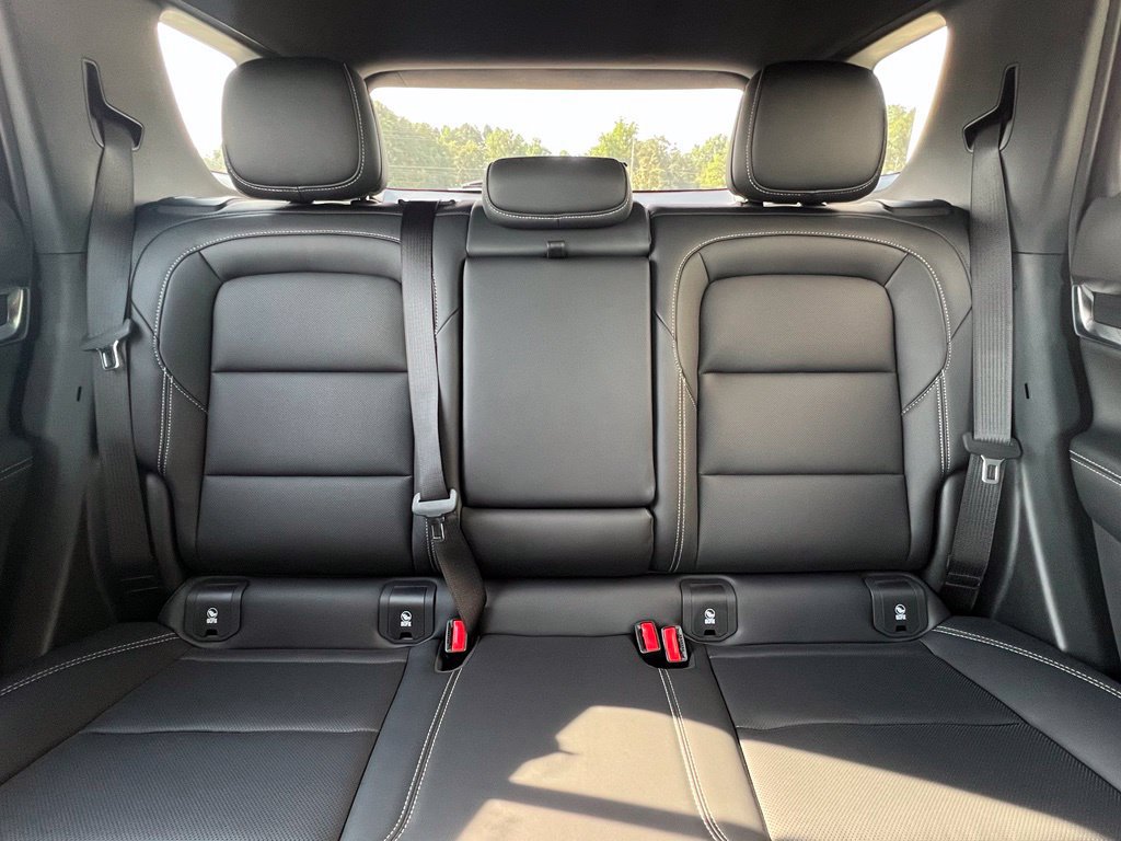 New 2027 GMC Terrain Elevation w/ Elevation Premium Package FWD image 10