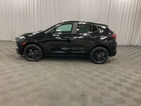 Used 2024 Buick Encore GX Sport Touring image 10