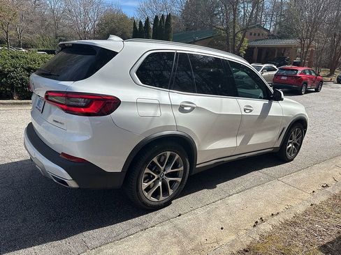 Used 2019 BMW X5 xDrive40i w/ Executive Package image 4