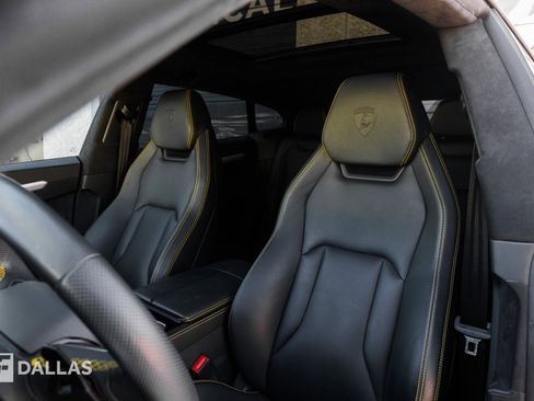 Used 2019 Lamborghini Urus image 22