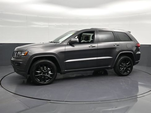 Used 2021 Jeep Grand Cherokee Laredo X RWD image 7