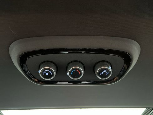 Used 2024 Dodge Durango GT image 38