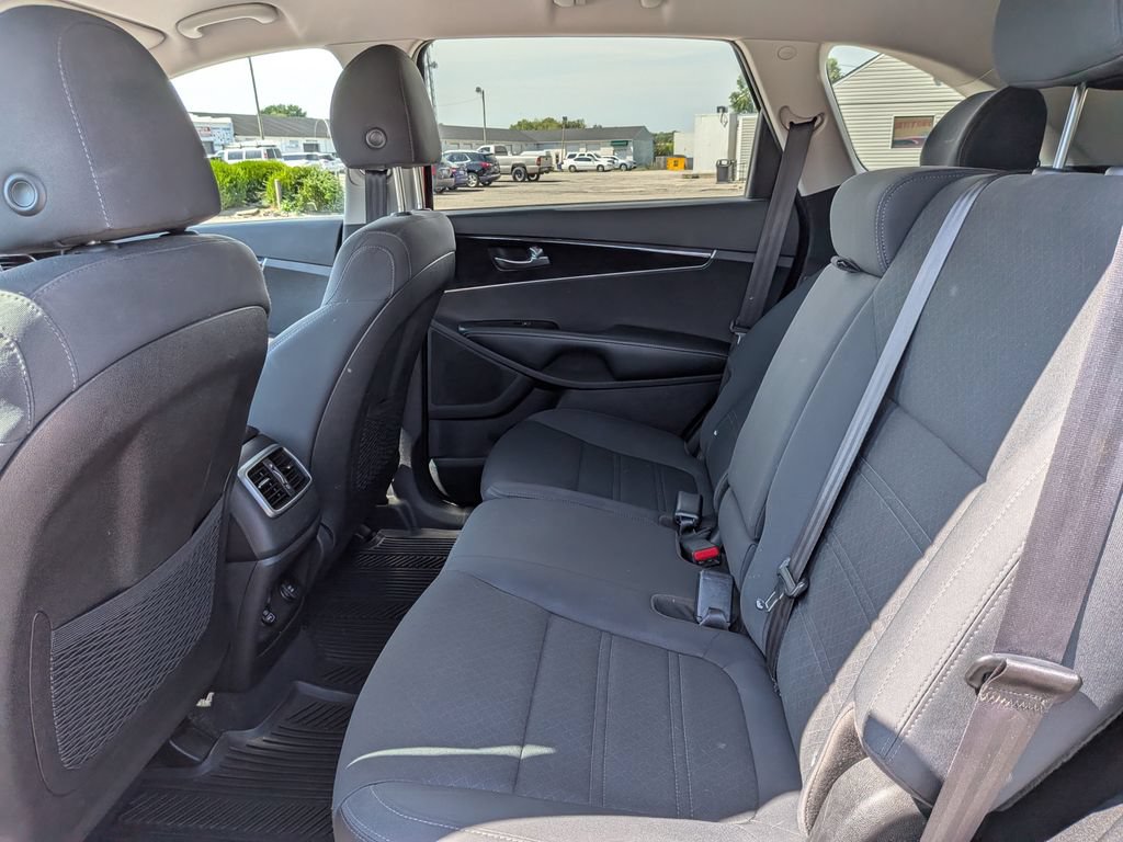 Used 2020 Kia Sorento LX FWD image 19