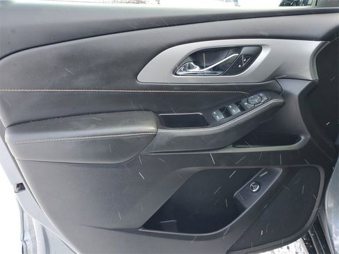 Used 2019 Chevrolet Traverse LT image 24