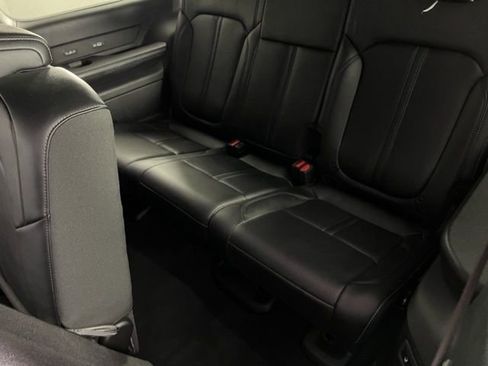 Used 2023 Jeep Wagoneer L Series III w/ Preferred Equipment Group image 17