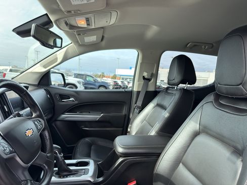 Used 2022 Chevrolet Colorado LT w/ Luxury Package image 27