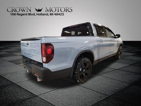 Certified 2025 Honda Ridgeline Black Edition image 3
